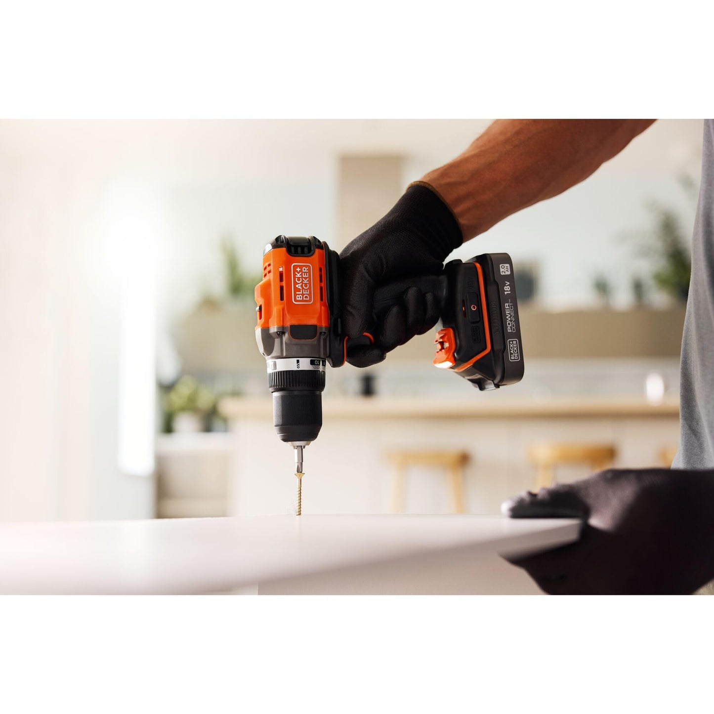 BLACK+DECKER POWERCONNECT™ 18V Trapano avvitatore a batteria con 2 batterie da 2,0Ah, caricatore da 1A e kitbox, BCD382D2XK-QW