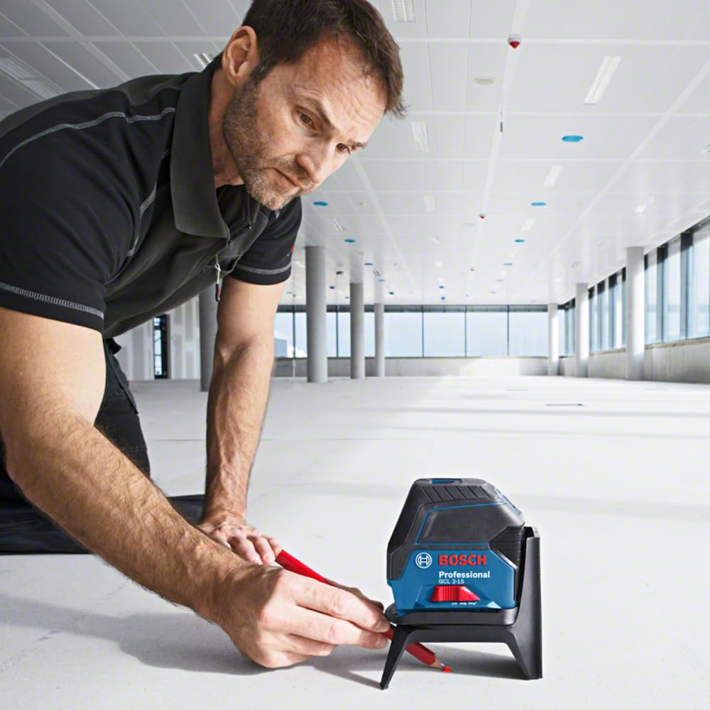 Bosch Professional Livella laser multifunzione GCL 2-15 (laser rosso, da interno, con punti a piombo, raggio d’azione:15 m, 3 pile AA, supporto ruotabile RM 1, pannello per laser, custodia protettiva)