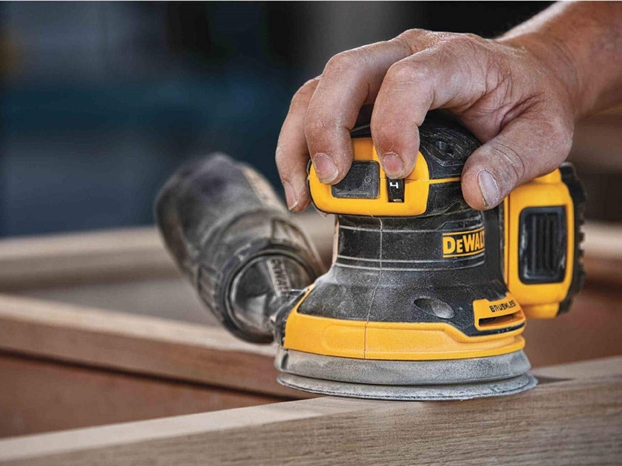 DEWALT Levigatrice roto-orbitale da 125mm 18V Motore BRUSHLESS, DCW210NT-XJ