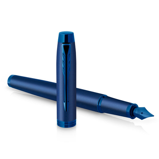 Parker Penna stilografica monocromatica IM, inchiostro blu, finitura e puntale blu, punta fine, confezione regalo