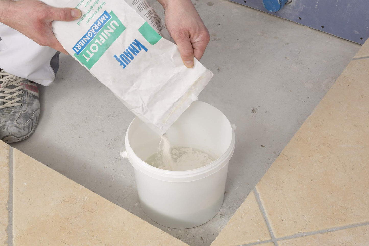 KNAUF Sacco Da 5 Kg Di Stucco In Polvere Per Giunti In Cartongesso Molto Resistente All'Umidità Stucco Uniflott Idro