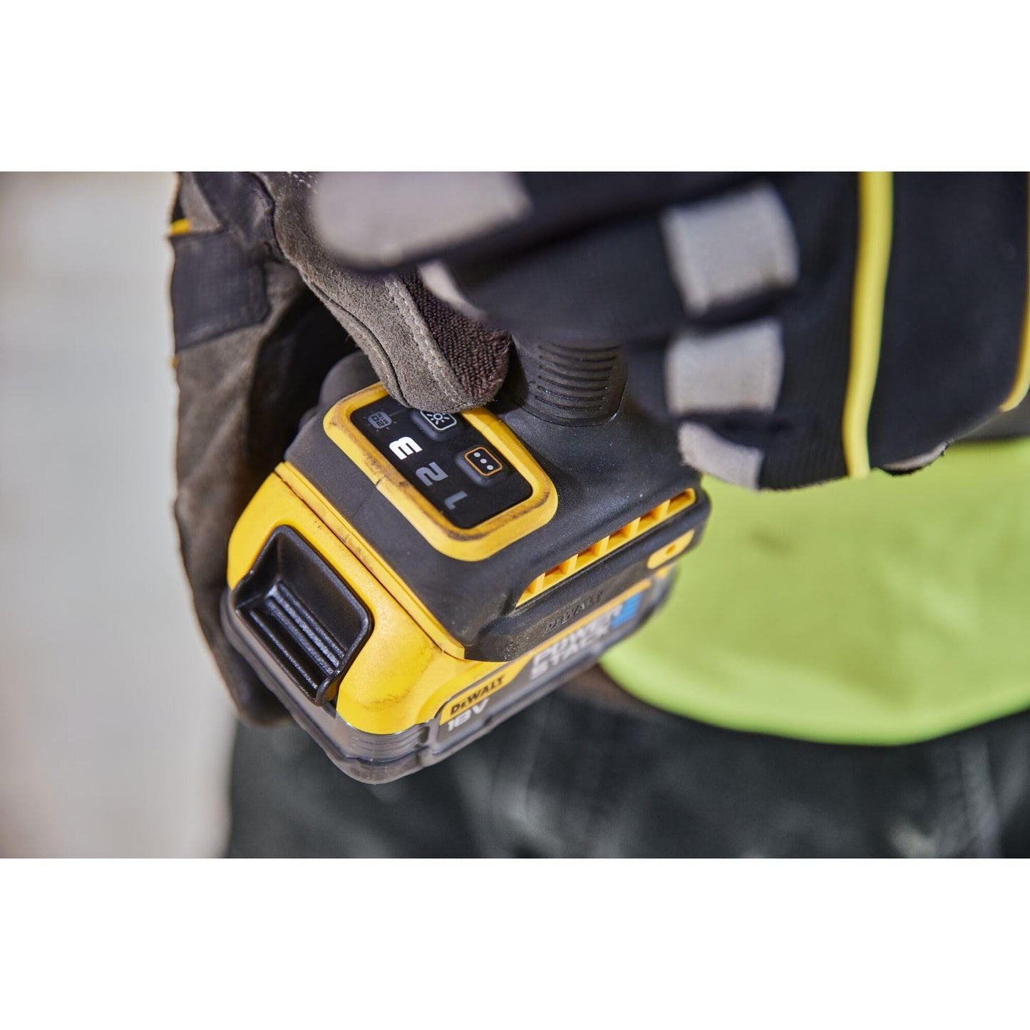 DEWALT Avvitatore a impulsi 18V XR Brushless, unità nuda, DCF860N-XJ