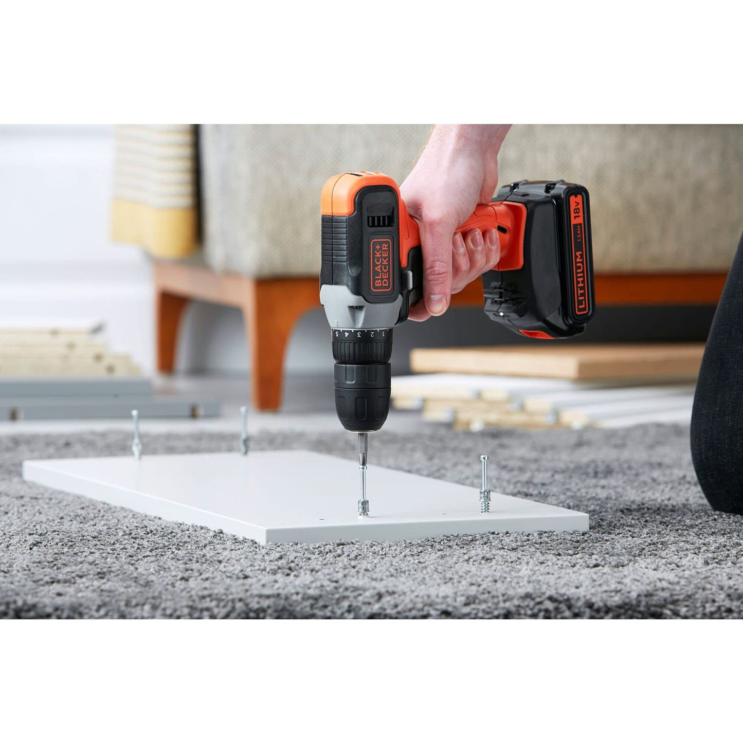 BLACK+DECKER, TRAPANO AVVITATORE 18V LITIO COMPATTO&LEGGERO 1 BATTERIA In dotazione: 1 batteria al Litio 18V - 1.5Ah; caricabatterie per ricarica in 3-5 ore.BCD001C1-QW