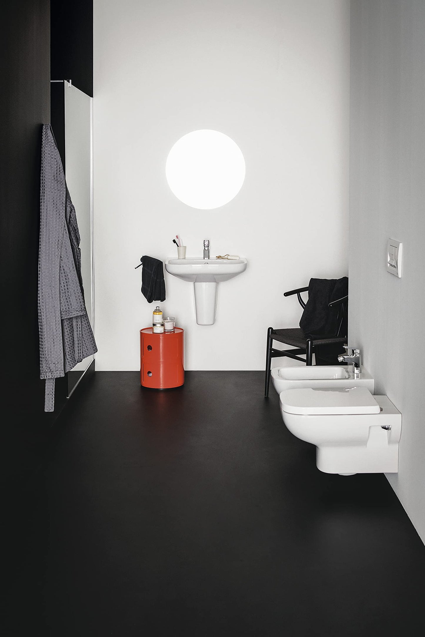 Ideal Standard - i.life A, WC sospeso RimLS+ senza brida, Water completo di copriwater a chiusura rallentata, E-packaging dedicato al trasporto di ceramica, Bianco