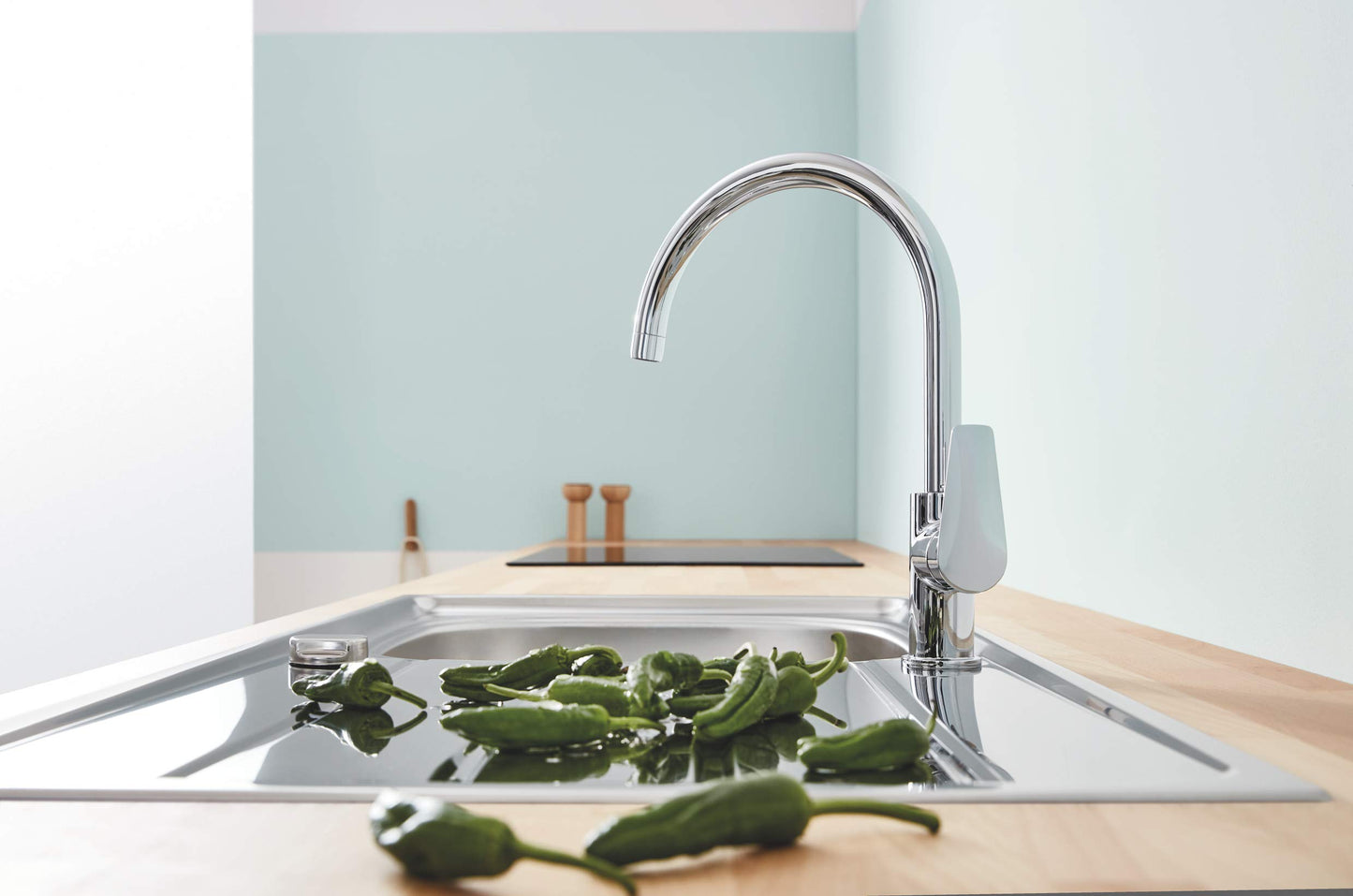 GROHE BauEdge – Miscelatore da cucina monocomando (installazione monoblocco, bocca alta, area di rotazione 360˚, cartuccia in ceramica da 28 mm), dimensioni 332 mm, cromato, 31367001