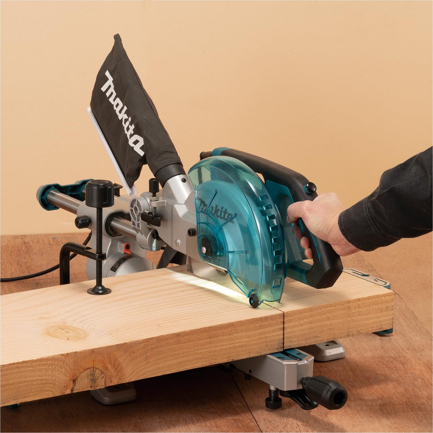 Makita LS0816F - Sega da taglio e troncatrice, 216 mm