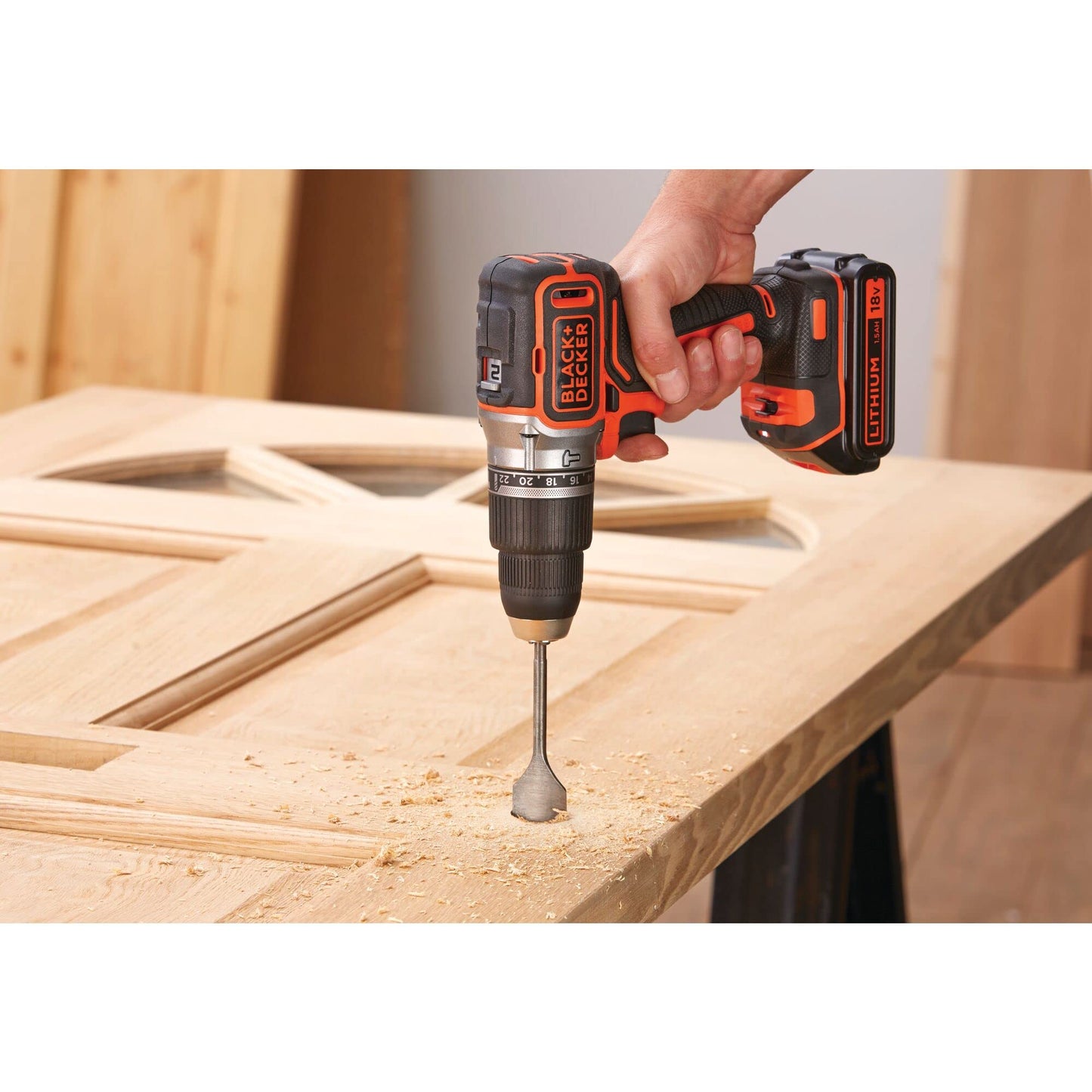 BLACK+DECKER Trapano a percussione senza spazzole da 18V con 1 batteria da 4,0Ah e 1 batteria da 2,5Ah, 50 accessori, caricatore rapido da 1A e borsa morbida, BL188ME2SA-QW