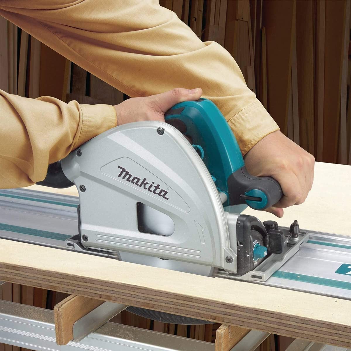 Makita - Sega a immersione da 165 mm, 240 V, guida da 1,5 m, custodia e lama 48T, SP6000J1