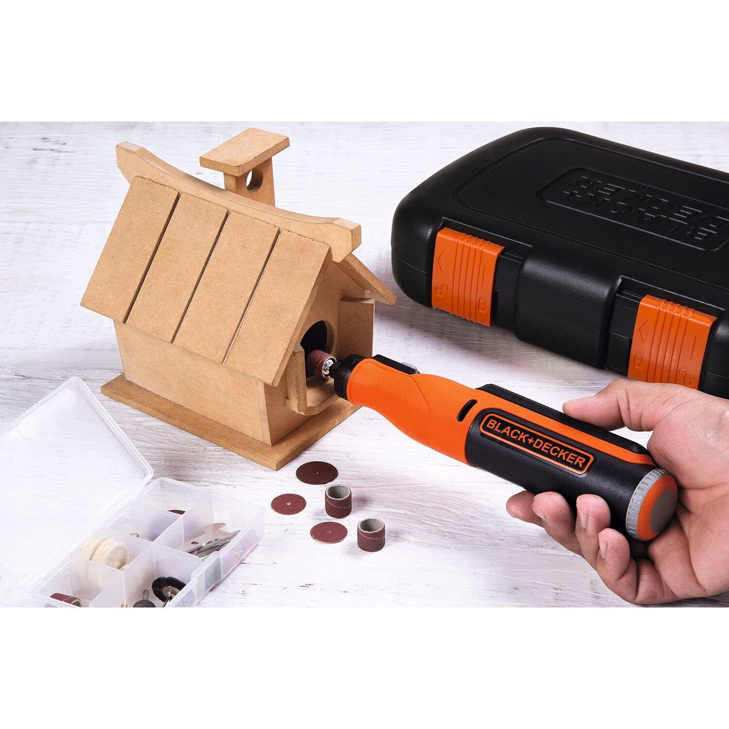 BLACK+DECKER, NUOVO MULTIFUNZIONE ROTATIVO 7,2V, 52 ACCESSORI + VALIGETTA. BCRT8IK-XJ