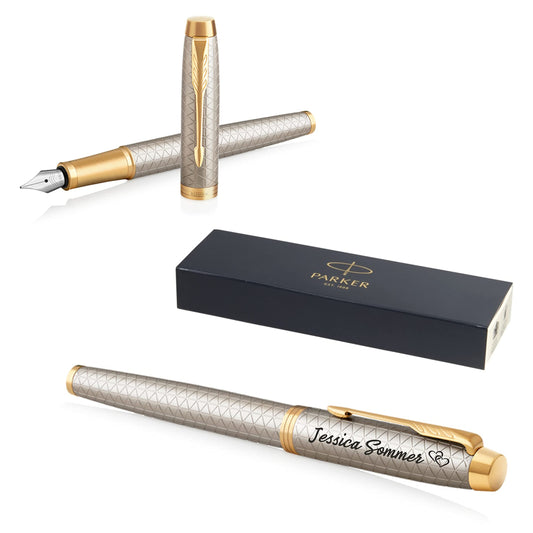 Parker - Penna stilografica IM con confezione regalo, inchiostro blu, elegante, personalizzabile con incisione, ideale per compleanni (argento caldo G.C.)