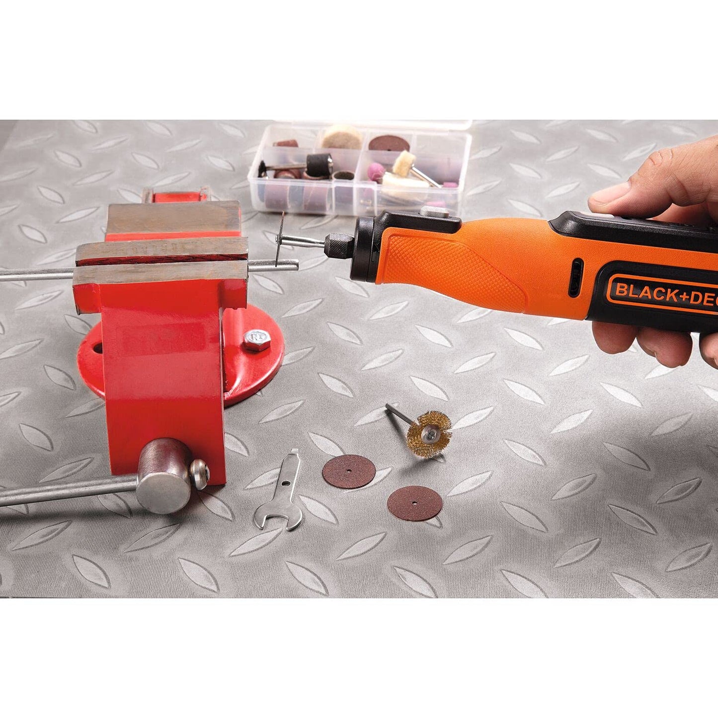 BLACK+DECKER, NUOVO MULTIFUNZIONE ROTATIVO 7,2V, 52 ACCESSORI + VALIGETTA. BCRT8IK-XJ