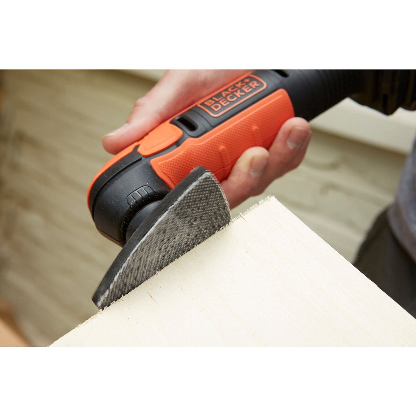 BLACK+DECKER Levigatrice di vendita al dettaglio senza fili, vassoio triangolare 89 mm, 1 batteria, 40 minuti, con una sola batteria, 1 abrasivo, in rete, 12 V, 1 sacchetto di stoccaggio, BDCDS12S1-QW