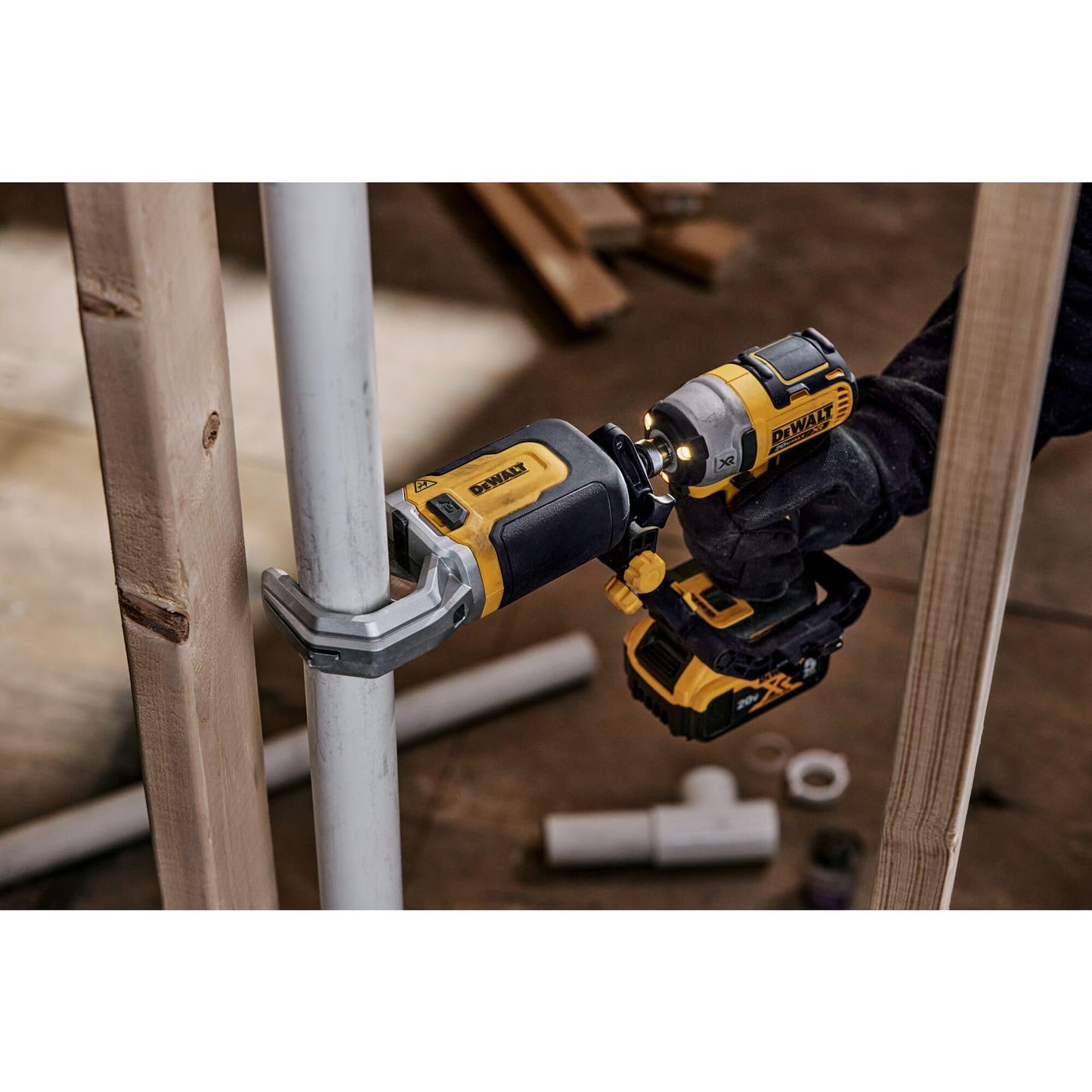 DEWALT Taglierina PVC/PEX pronta per l'impatto con staffa di supporto (DWAPVCIR)