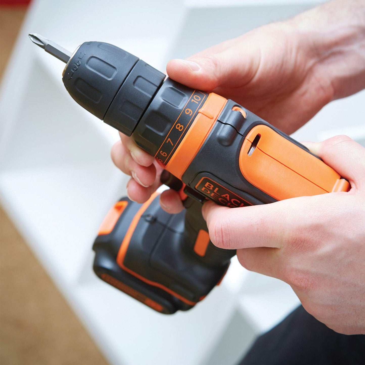 BLACK+DECKER BDCDD121BKA-QW Trapano avvitatore