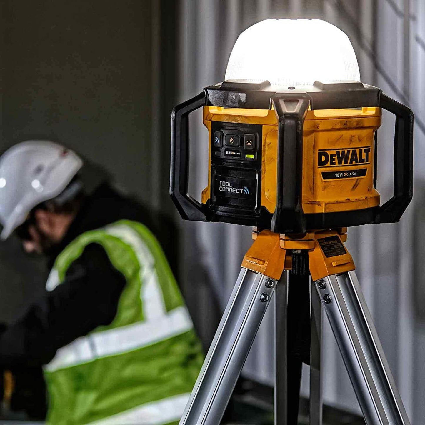 DEWALT FARO LED 18V con fascio di luce a 360°, DCL074-XJ