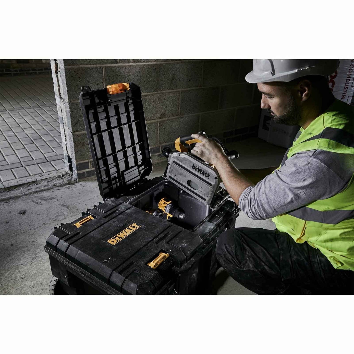 DeWalt TSTAK - Cassetta portautensili resistente da 100 l