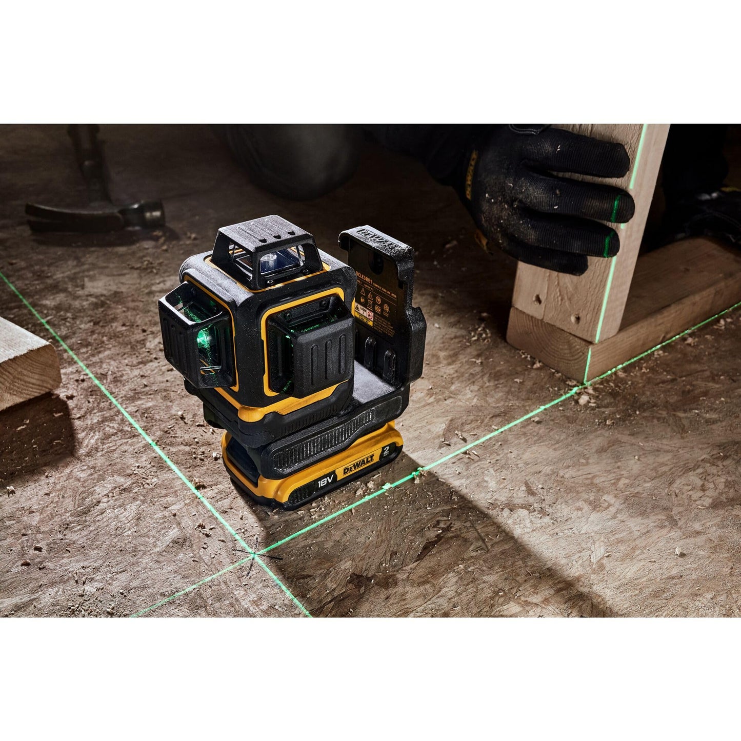 DEWALT DCLE34031D1 laser multilinea cordless a 360°verde(autolivellante, precisione +/- 3 mm 10m,compatibile con batterie XR da 18 V,inclusa batteria e caricabatterie, staffa da parete, target verde)