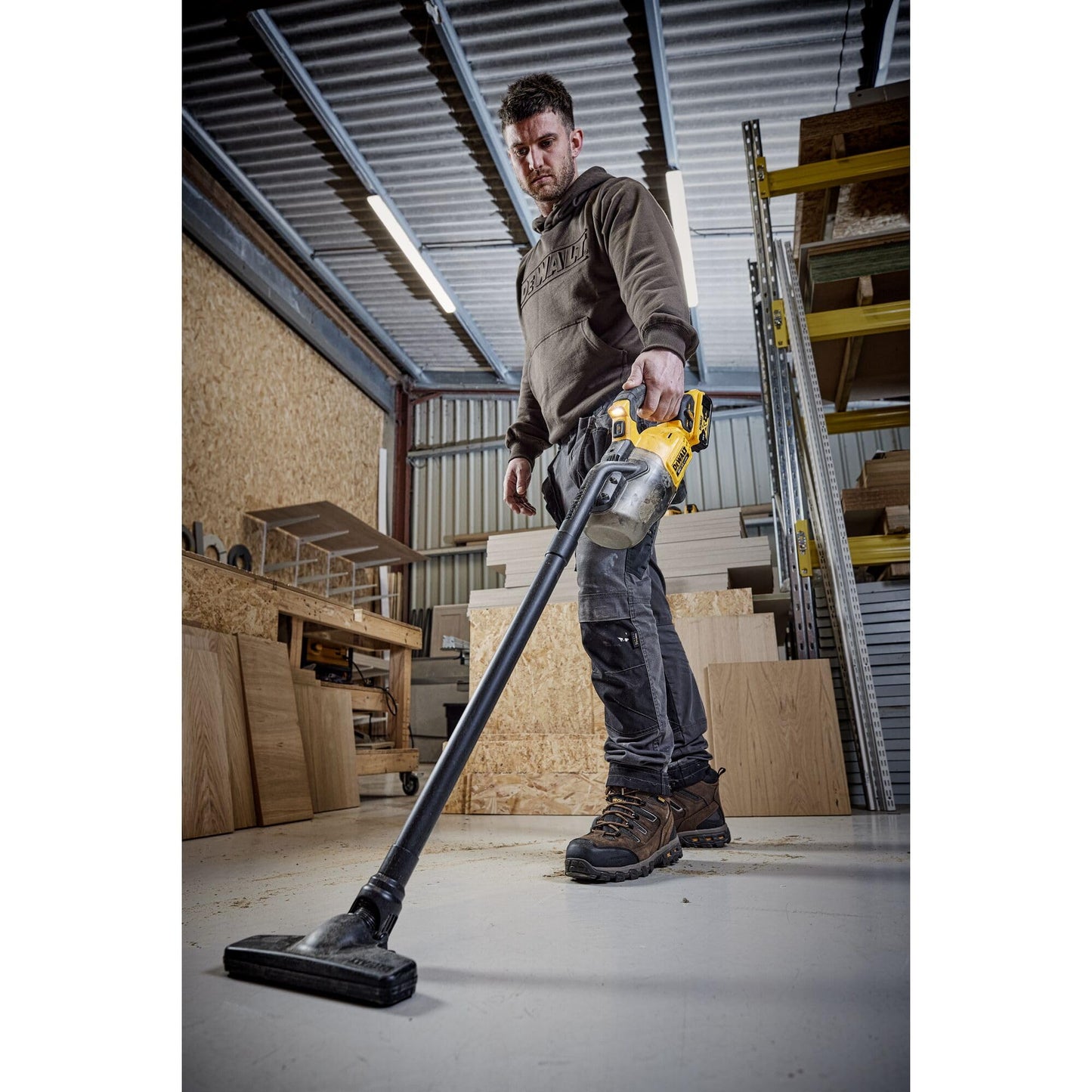 DeWalt DCV501LN-XJ - Aspiratore per solidi classe L XR 18V, Con prolunga per pavimenti e accessori, Include borsa per il trasporto, Senza caricatore/batteria