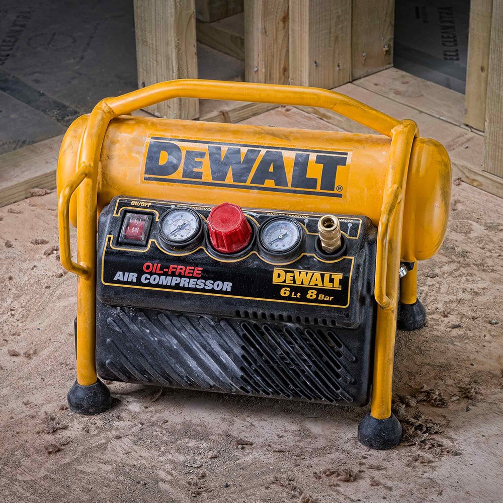 DEWALT DPC6MRC-QS - Compressore 6 litri. potenza motore 1,5hp