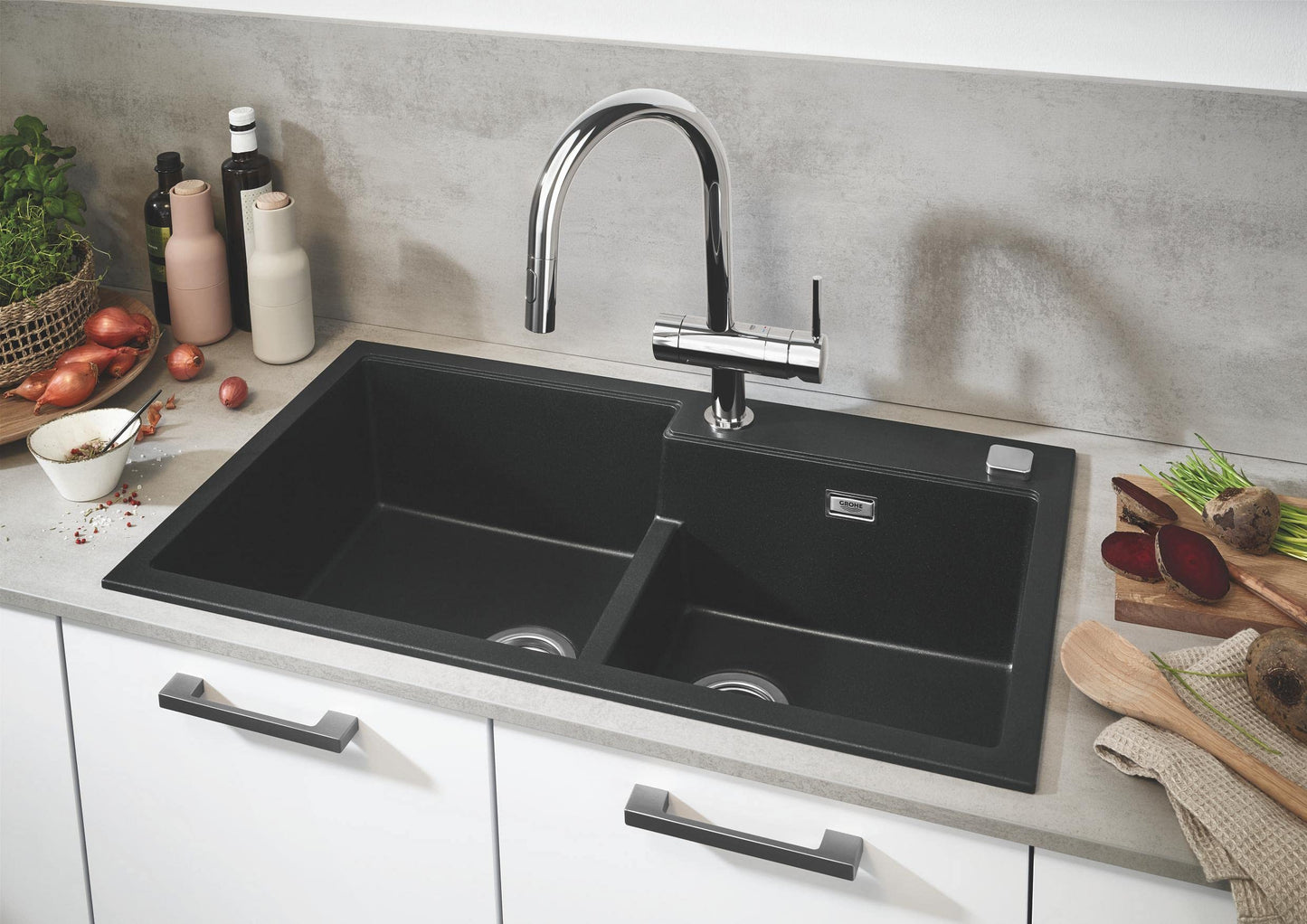 GROHE Minta - Miscelatore per lavello cucina con doccetta estraibile (2 opzioni di getto, ugelli in silicone, bocca alta, angolo di rotazione 360°, 379 mm), cromo, 32321002