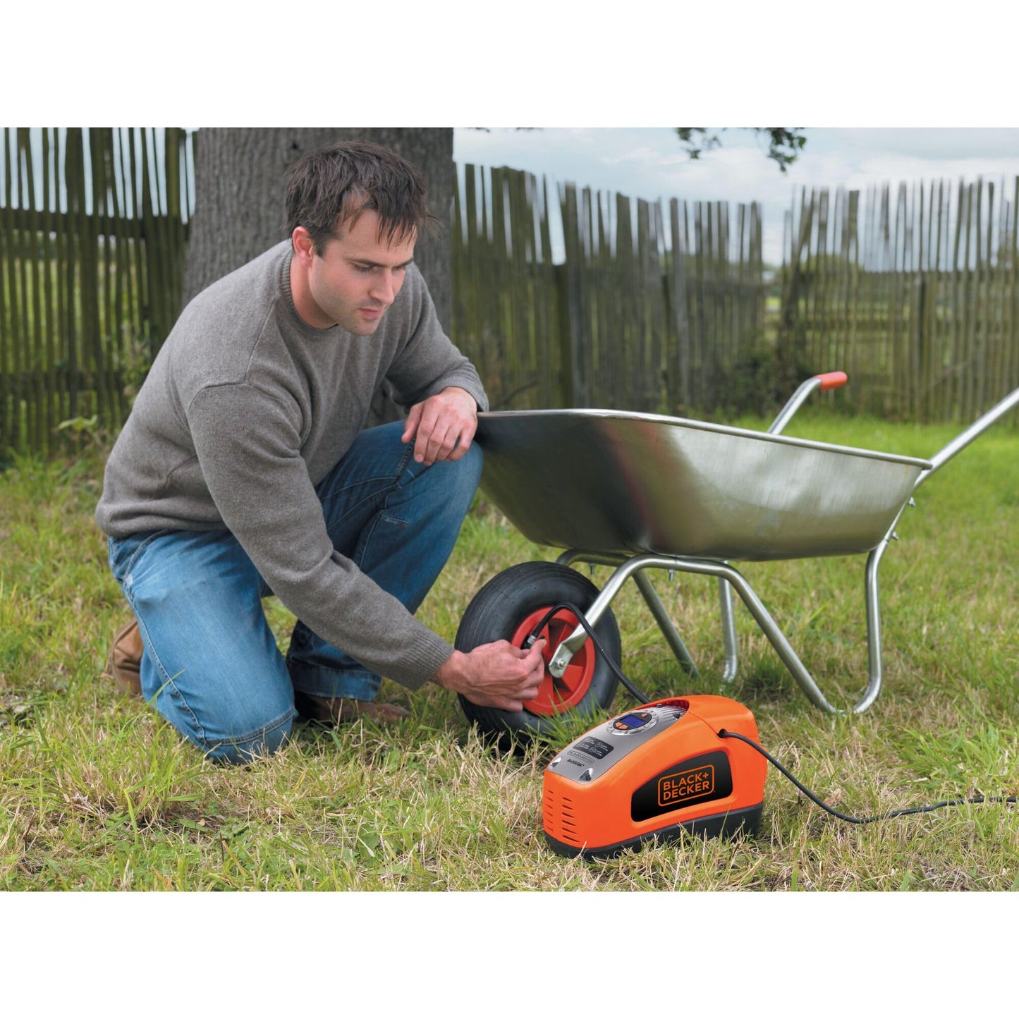 BLACK+DECKER, Compressore portatile 11 BAR. ASI300-QS