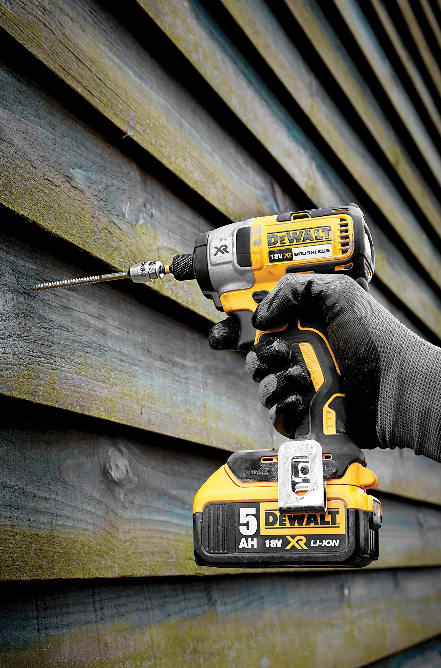 DEWALT DCK266P2-QW, Kit da 2 utensili con trapano a percussione compatto DCD796 e avvitatore a percussione DCF887, XR 18 V, 5 Ah, A batteria, Velocità variabile, Per metallo, cemento e legno