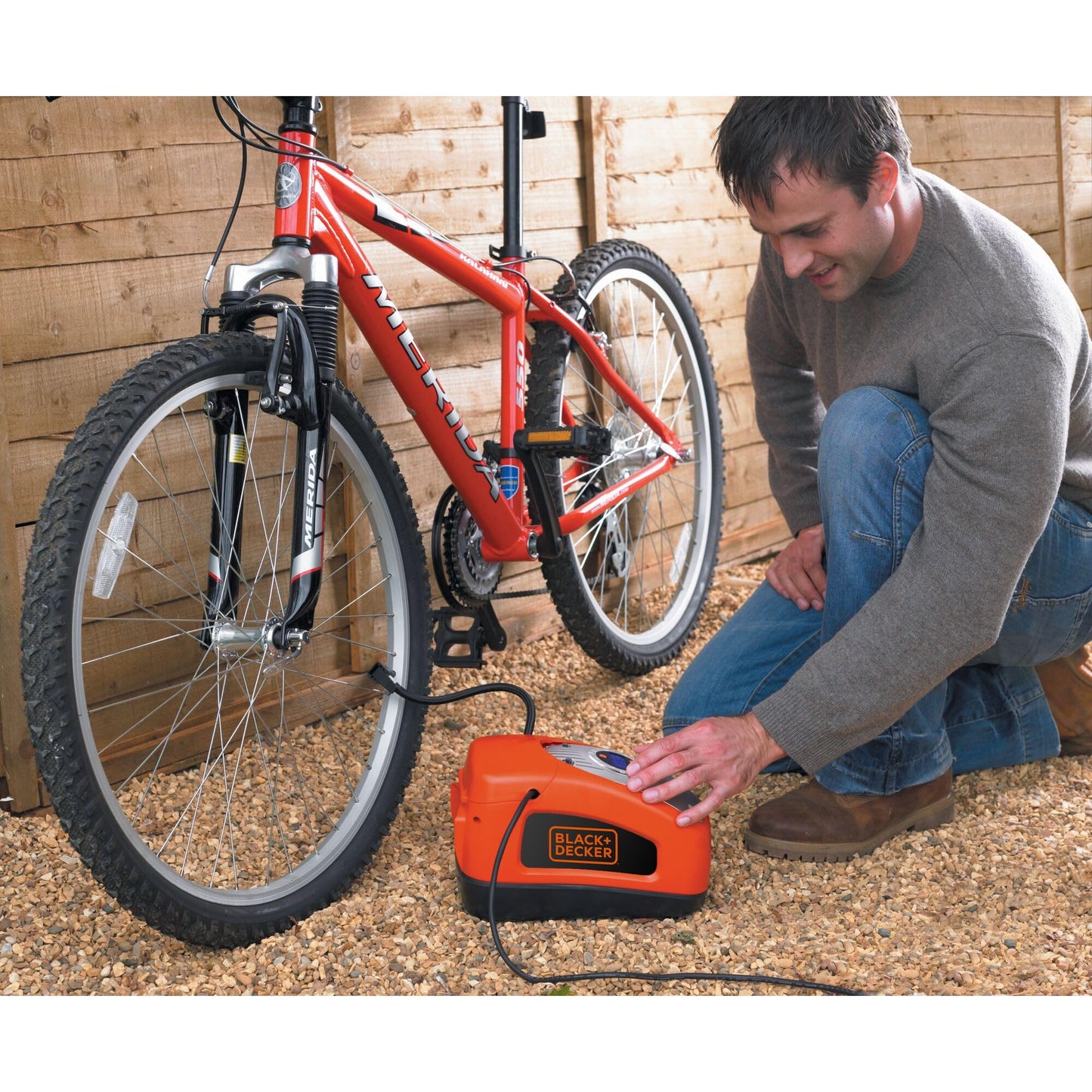 BLACK+DECKER, Compressore portatile 11 BAR. ASI300-QS