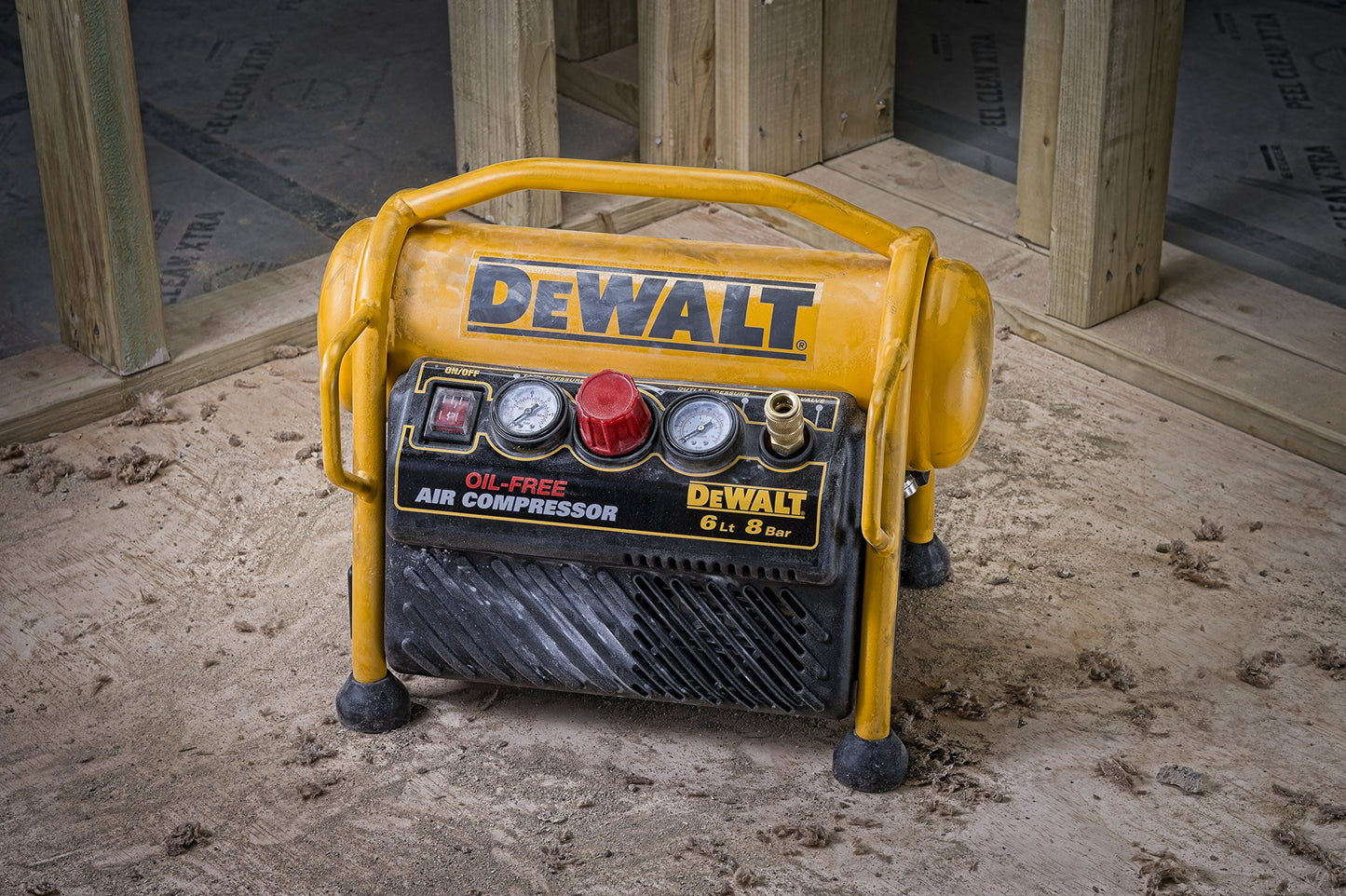 DEWALT DPC6MRC-QS - Compressore 6 litri. potenza motore 1,5hp